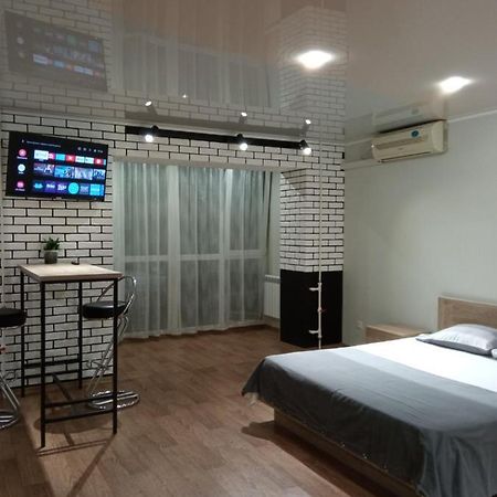 35 Проспект Миру Apartment Krivoy Rog Bagian luar foto