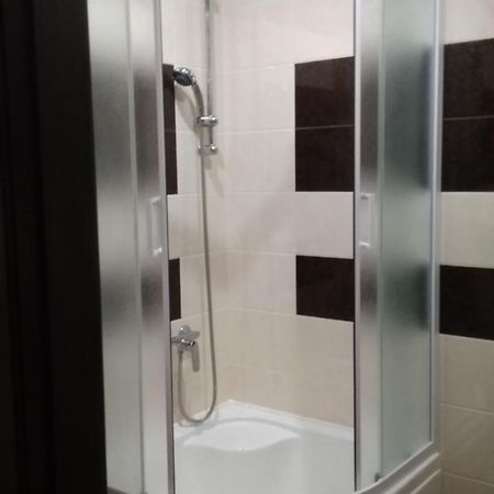 35 Проспект Миру Apartment Krivoy Rog Bagian luar foto